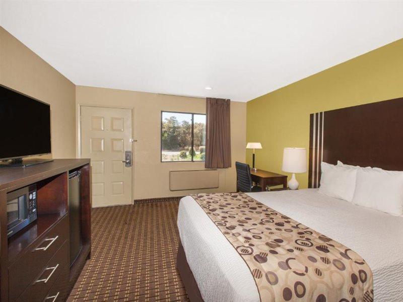 Days Inn By Wyndham San Jose Airport Milpitas Bagian luar foto