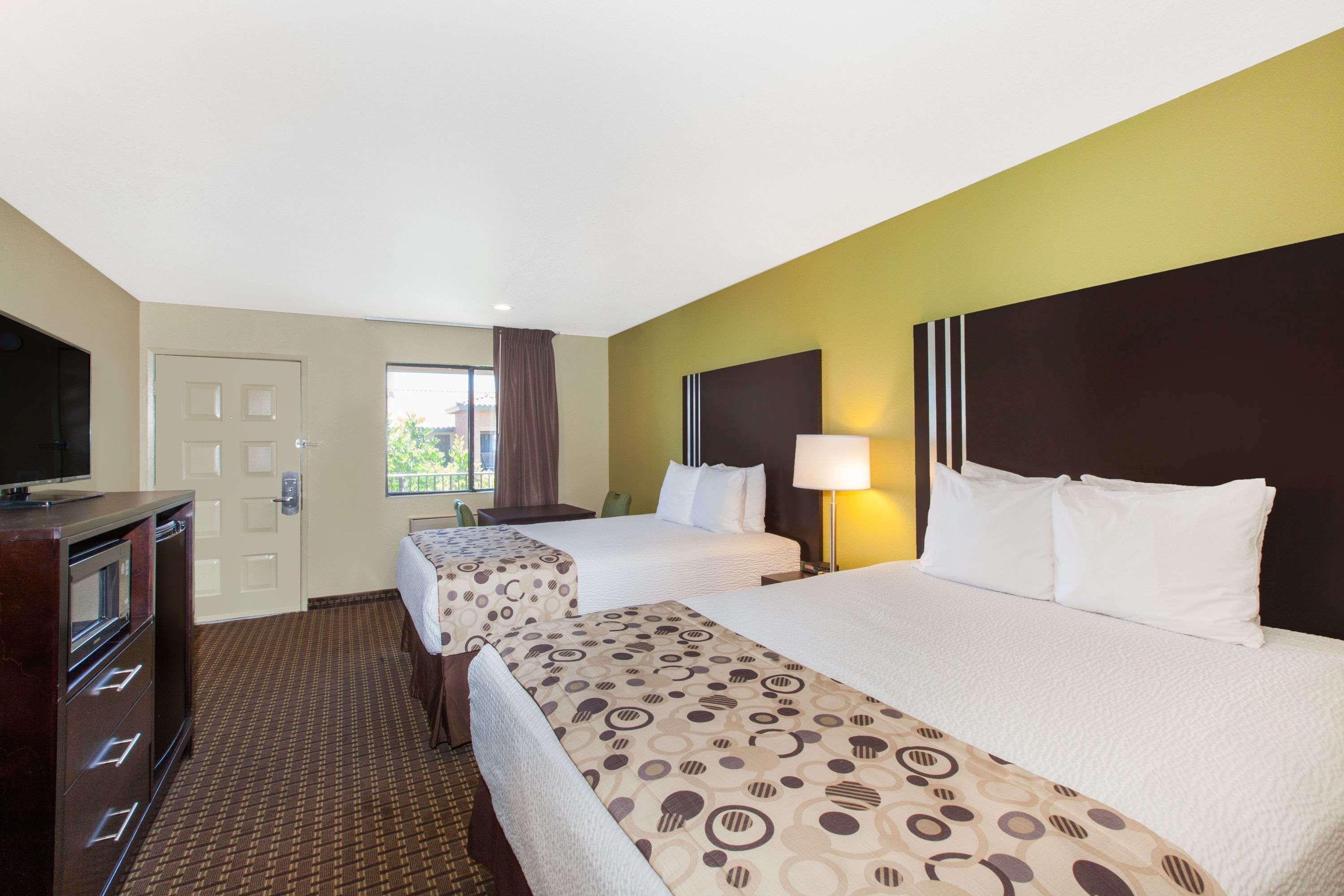 Days Inn By Wyndham San Jose Airport Milpitas Bagian luar foto