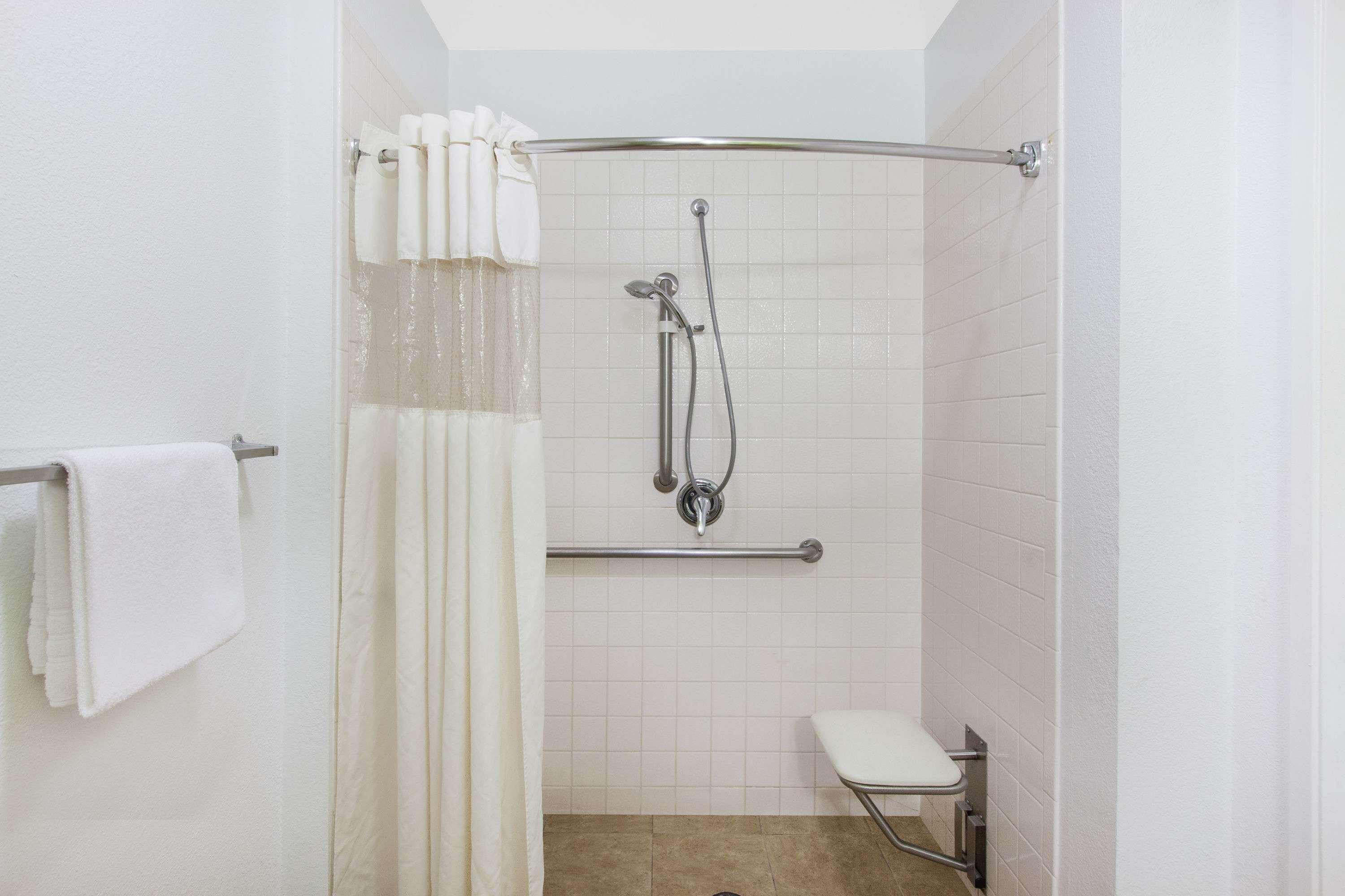 Days Inn By Wyndham San Jose Airport Milpitas Bagian luar foto