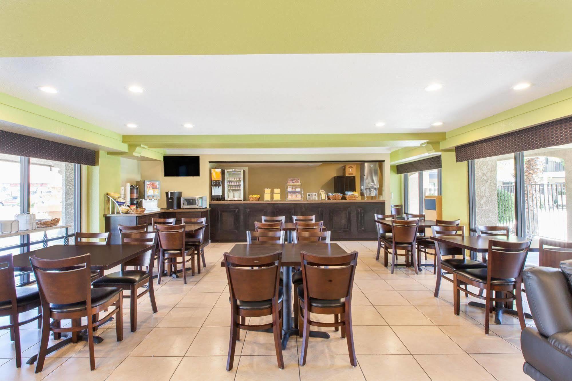 Days Inn By Wyndham San Jose Airport Milpitas Bagian luar foto