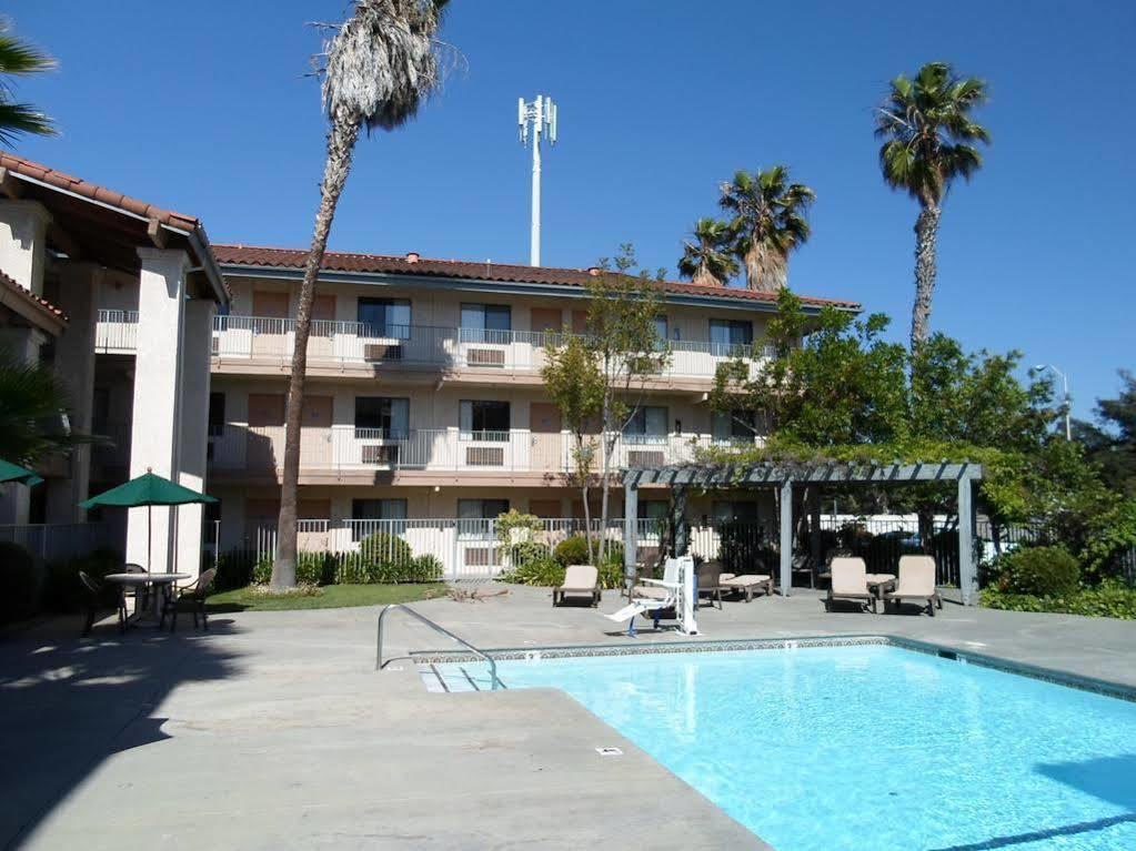 Days Inn By Wyndham San Jose Airport Milpitas Bagian luar foto