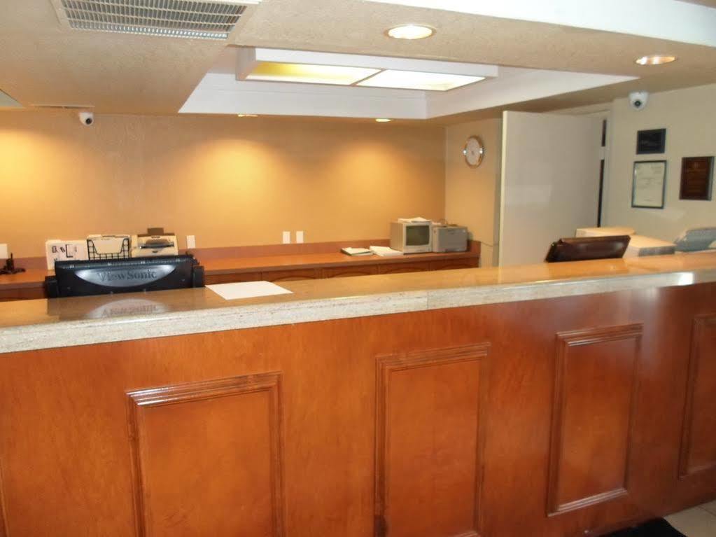 Days Inn By Wyndham San Jose Airport Milpitas Bagian luar foto